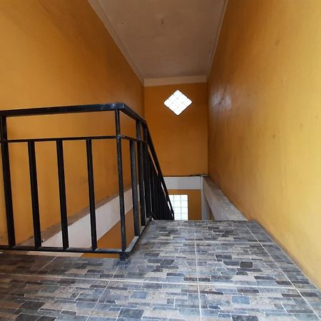 Oyo Life Afny Kost 1 Hotel Палембанг Екстериор снимка