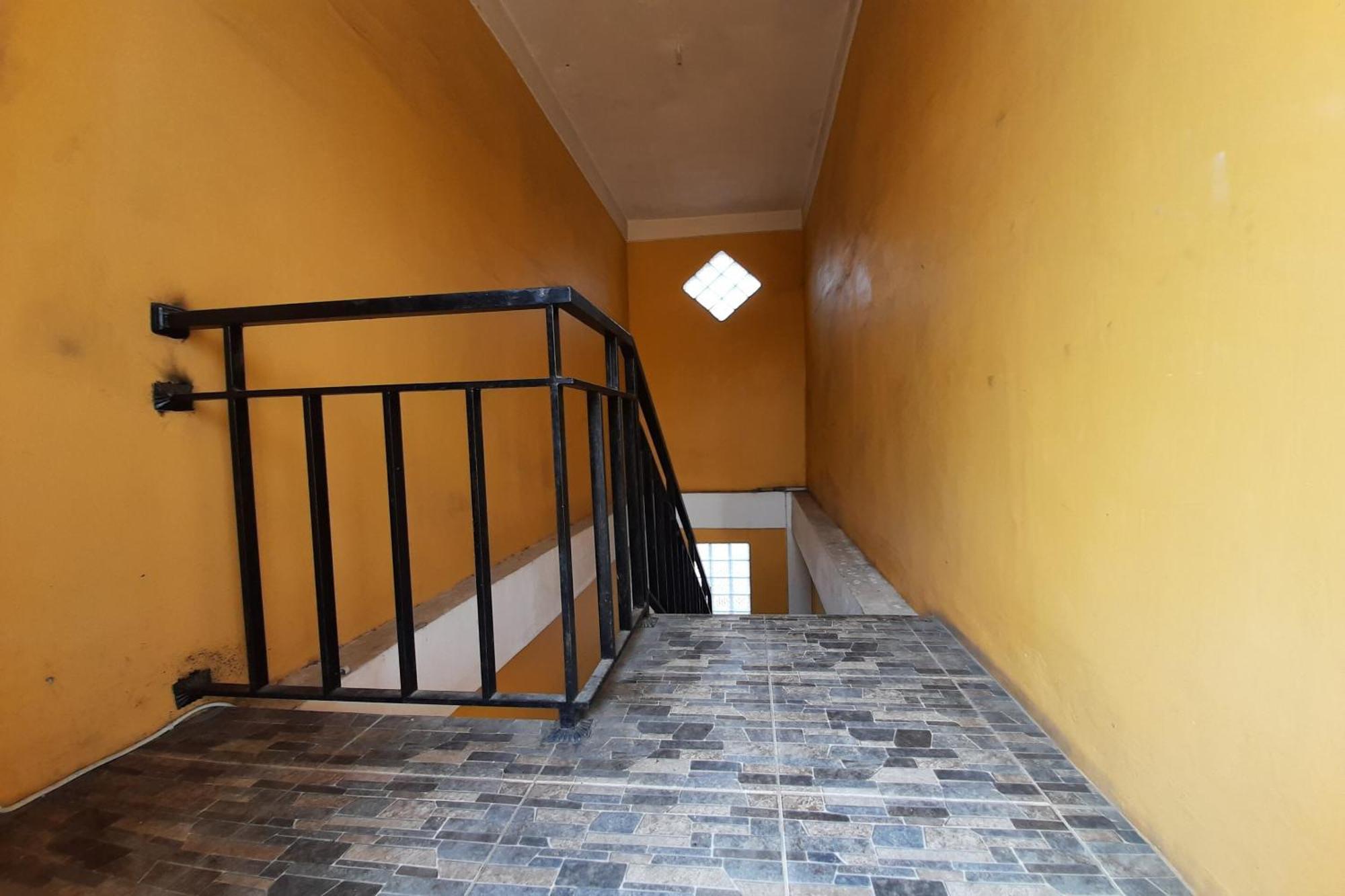 Oyo Life Afny Kost 1 Hotel Палембанг Екстериор снимка