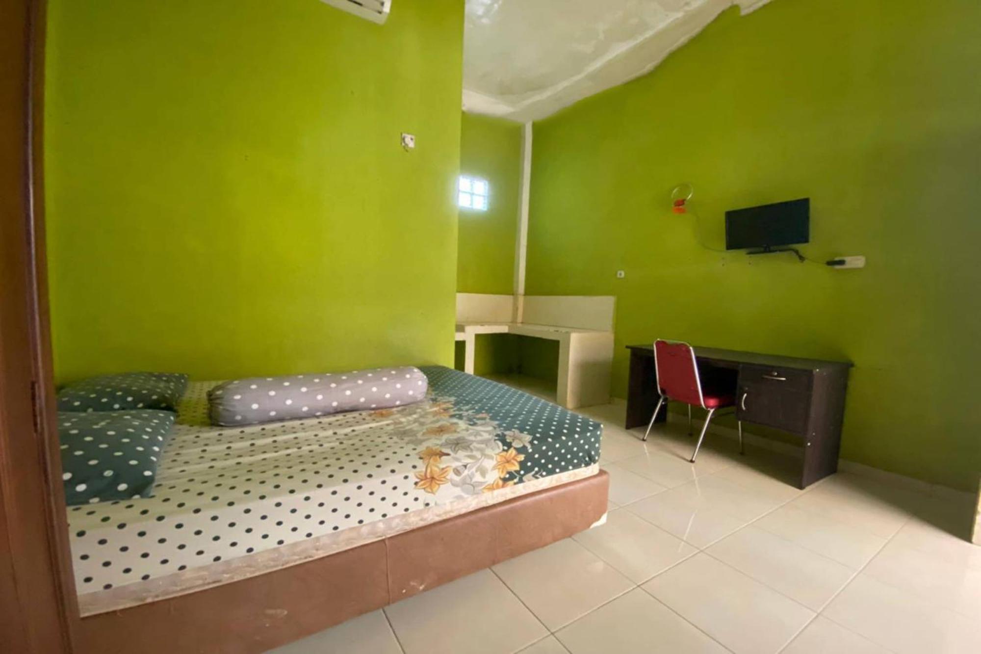 Oyo Life Afny Kost 1 Hotel Палембанг Екстериор снимка