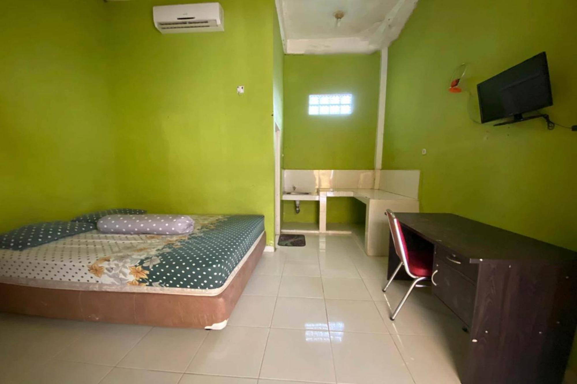 Oyo Life Afny Kost 1 Hotel Палембанг Екстериор снимка